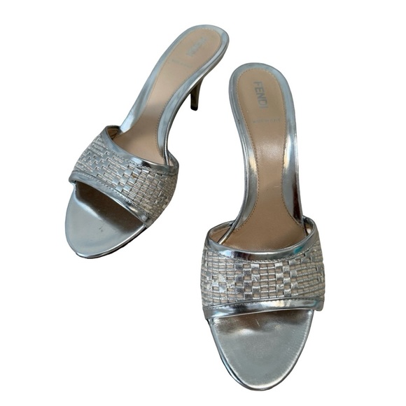 Women’s Fendi Metallic silver Kitten heels Size 37.5 - Picture 4 of 17